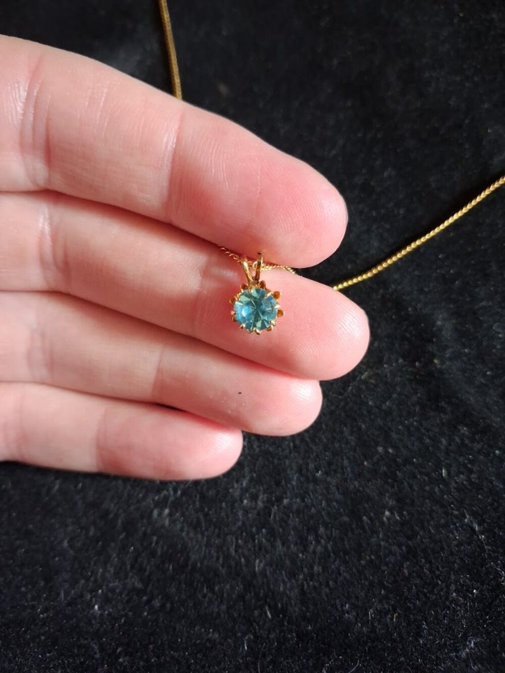 16 inch Blue Solitaire necklace
